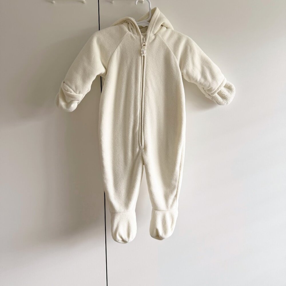 Old Navy Winter Snowsuit Marshmallow White Hood Bear 6-9M Fleece OnePiece Romper